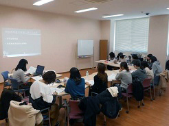 卒業論文発表会の様子