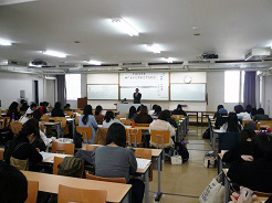 神戸女子大学国文学会 総会・講演会の様子