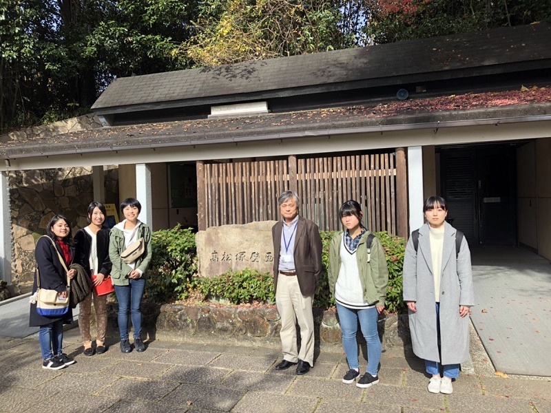 遺跡見学の様子1